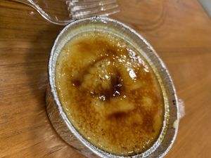 Vegan creme brûlée! Again very good at Cinq Concept Store in Cannes