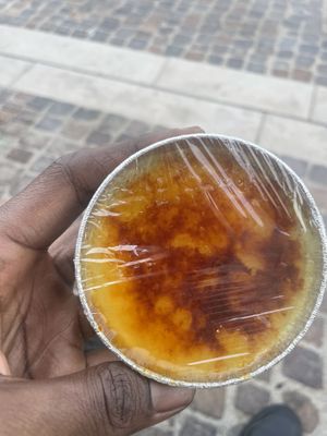 Vegan crème brûlée , so delightful😉 at Cinq Concept Store in Cannes