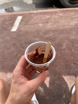 Best Vegan Dessert I’ve had!!! Definitely need to try the chocolate mousse  if you are passing by. Great guy and has been vegan 20 years and clearly knows his stuff😃   at Cinq Concept Store in Cannes