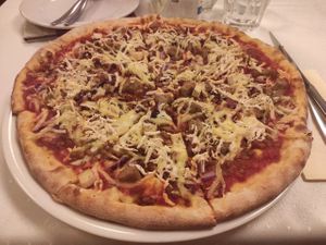 Pizza at Napfényes Restaurant & Confectionery in Budapest