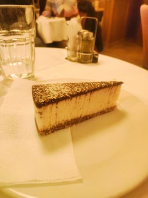 Tarta at Napfényes Restaurant & Confectionery in Budapest