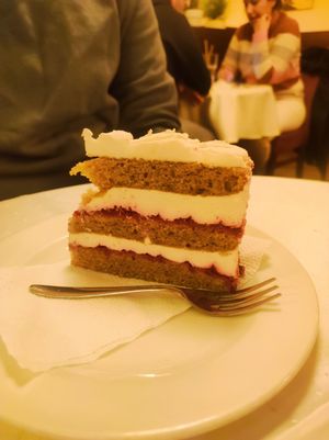 Tarta at Napfényes Restaurant & Confectionery in Budapest