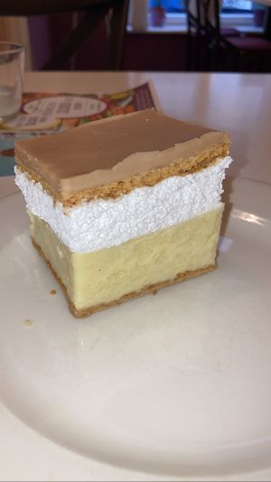 Kreme  at Napfényes Restaurant & Confectionery in Budapest