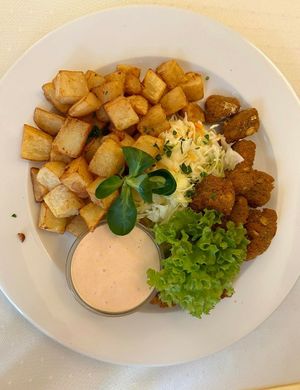 seitan nuggets at Napfényes Restaurant & Confectionery in Budapest