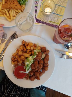 Seitan nuggets at Napfényes Restaurant & Confectionery in Budapest
