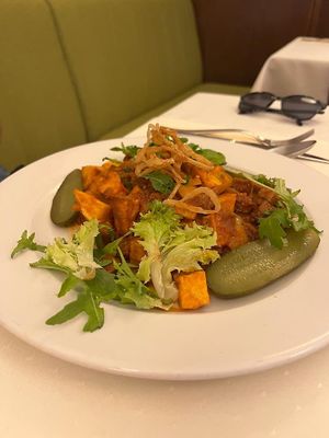 Seitan Roast á la Brasov at Napfényes Restaurant & Confectionery in Budapest