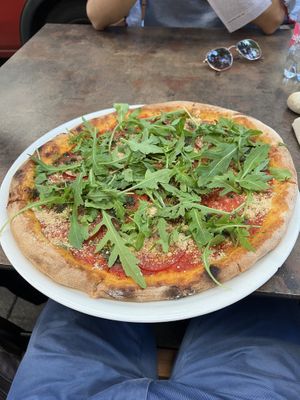 Pesto and tomato pizza  at Napfényes Restaurant & Confectionery in Budapest