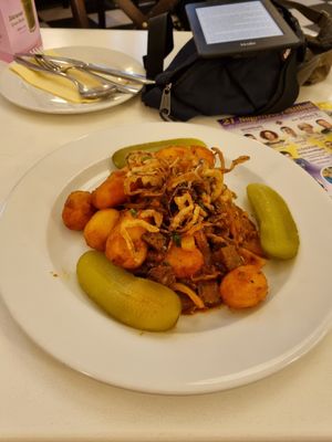  at Napfényes Restaurant & Confectionery in Budapest