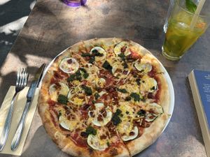 The Mediterranean pizza  at Napfényes Restaurant & Confectionery in Budapest