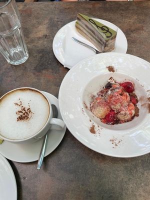  at Napfényes Restaurant & Confectionery in Budapest