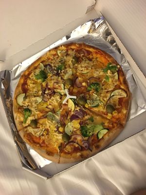 Pizza at Napfényes Restaurant & Confectionery in Budapest