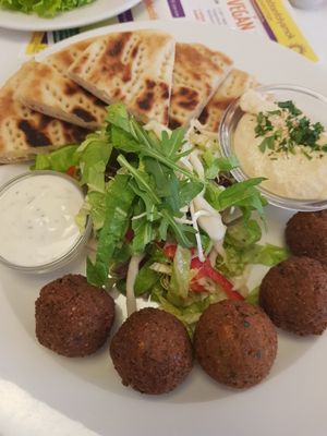Falafel platter at Napfényes Restaurant & Confectionery in Budapest