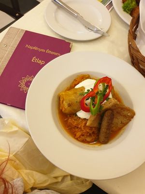 Heavenly stuffed cabbage leaves 🤤🤤 at Napfényes Restaurant & Confectionery in Budapest