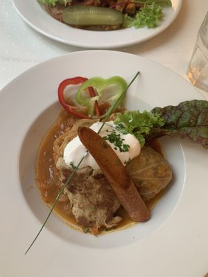 Cabbage roll at Napfényes Restaurant & Confectionery in Budapest
