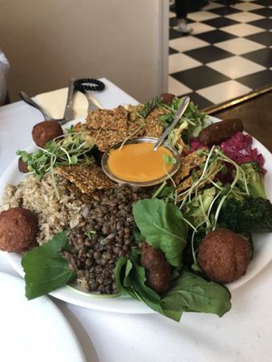 Healthy plate for to with extra falafel at Napfényes Restaurant & Confectionery in Budapest