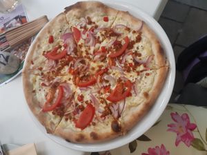 Pizza at Napfényes Restaurant & Confectionery in Budapest