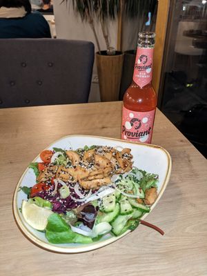Planted.chicken teriyaki bowl at Dean & David - Hirschengraben in Bern