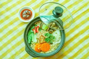 Thai Hot Sour Noodle Soup 2.50$ at Zhu Lin Xuan House in Siem Reap