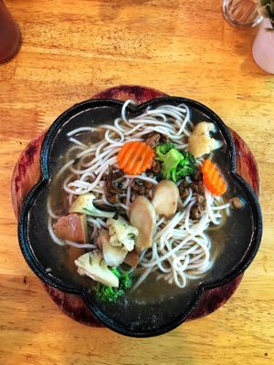 Roast noodle set, liked that it came in a sizzling hot plate but the sauce was a bit watery and bland at Zhu Lin Xuan House in Siem Reap