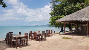 Seats close to the beach & Orion yoga place at Alchemy in Koh Samui