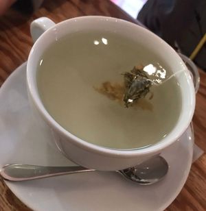 Ingwer und Limonen tee at Tribeka in Graz