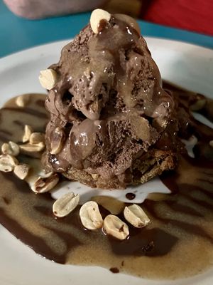 Peanut butter banana bar with ice cream   at Counter Culture in Austin
