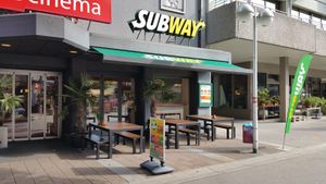 Exterior and outdoor seating (quiet) at Subway in Olten