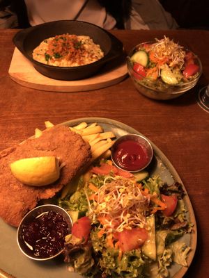 Schnitzel / Keesspätzle at Bodhi in Ulm