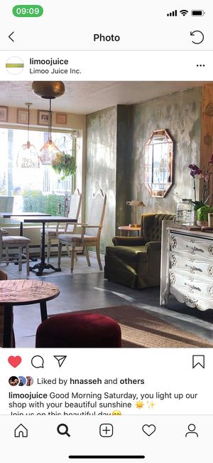 Inside decor  at Limoo Juice in Montreal