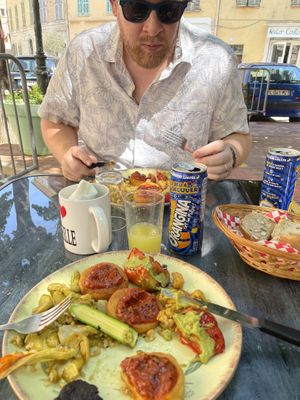 Vegan Assiette at La Fougassine in Saint-maximin-la-sainte-baume