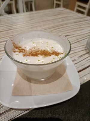 Crema de coco con canela y lima at Thai Salou in Salou