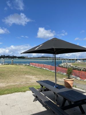 Setting at The Deck in Forster