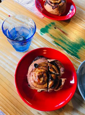 Cinnamon roll at Dark Arts Coffee in Hayama