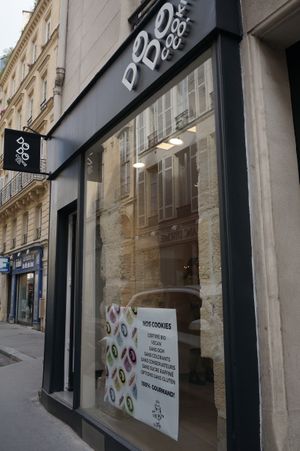 Store front at Dodo Cookie Co in Paris