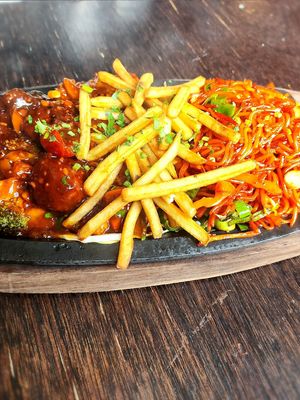 Spicy Veg Szechuan Sizzler at Status in Auckland