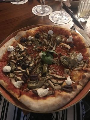 Pizza capricciosa  at Blu Bar in Barcelona