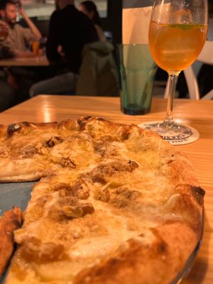 4 cheese pizza. yummy   at Blu Bar in Barcelona