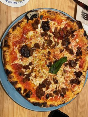 Pizza Napoletana! Amazingly good 🤤🤤🤤  at Blu Bar in Barcelona