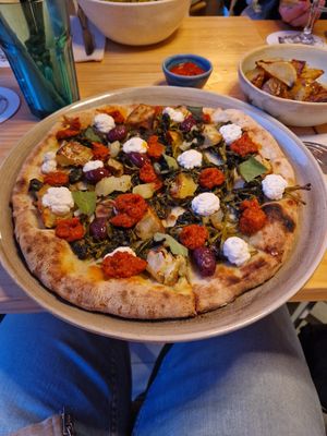 Pizza calabrese at Blu Bar in Barcelona