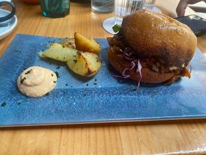 Pulled "pork" burger at Blu Bar in Barcelona