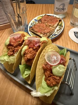 Bruschetta at top and 3x Tacos  at Blu Bar in Barcelona