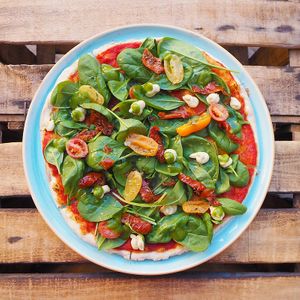 POPEYE PIZZA
tomate, baby spinach, cherry tomatoes, dried tomatoes, rocket pesto and cashew 'cheese' at Blu Bar in Barcelona
