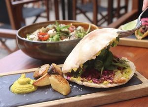 Heura fresh pita. Delicioso 😋  at Blu Bar in Barcelona