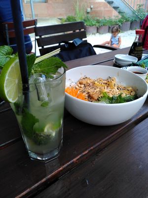 Lemongrass homemade lemonade 7,50€

(The kid in the background is my little vegan...a priceless treasure😁) at Chay Vegan Kitchen in Nuremberg