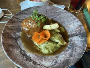 Haxe mit Kartoffelbrei  at Chay Vegan Kitchen in Nuremberg