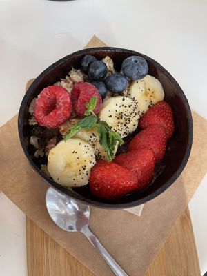 Açai bowl  at Dulce de Leche - Boutique Ruzafa in Valencia