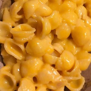 Macncheese  at Inconceivable Cafe in Hendersonville