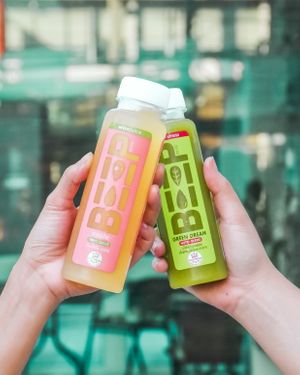 Cold pressed juices at MAKAI - Thonglor in Bangkok