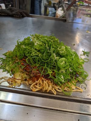 Spring onion okonomiyaki at Roku in Hiroshima