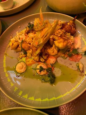 Blumenkohl all over - der Blumenkohl wird hier komplett verwertet, mein Highlight-Essen an diesem Abend  at Bonvivant Cocktail Bistro in Berlin